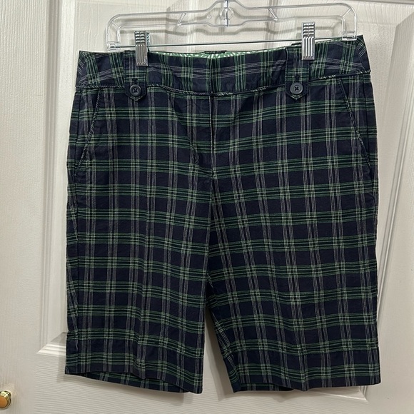 Ann Taylor Loft plaid shorts. Size 6 - Picture 1 of 7